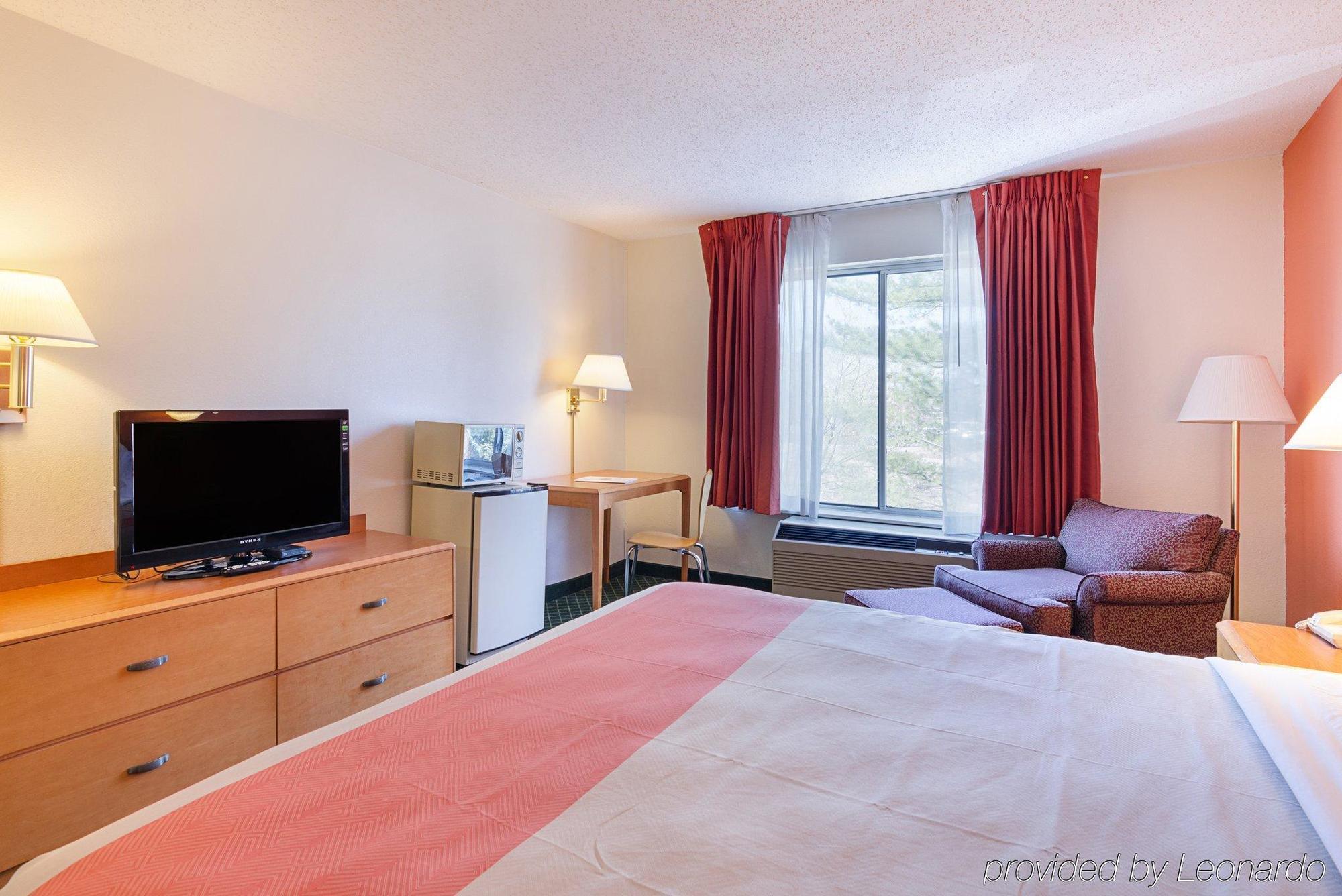 Econo Lodge Inn & Suites จอห์นสันซิตี ภายนอก รูปภาพ