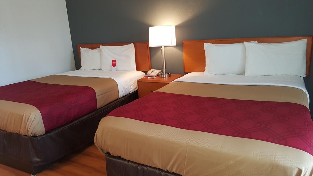 Econo Lodge Inn & Suites จอห์นสันซิตี ภายนอก รูปภาพ