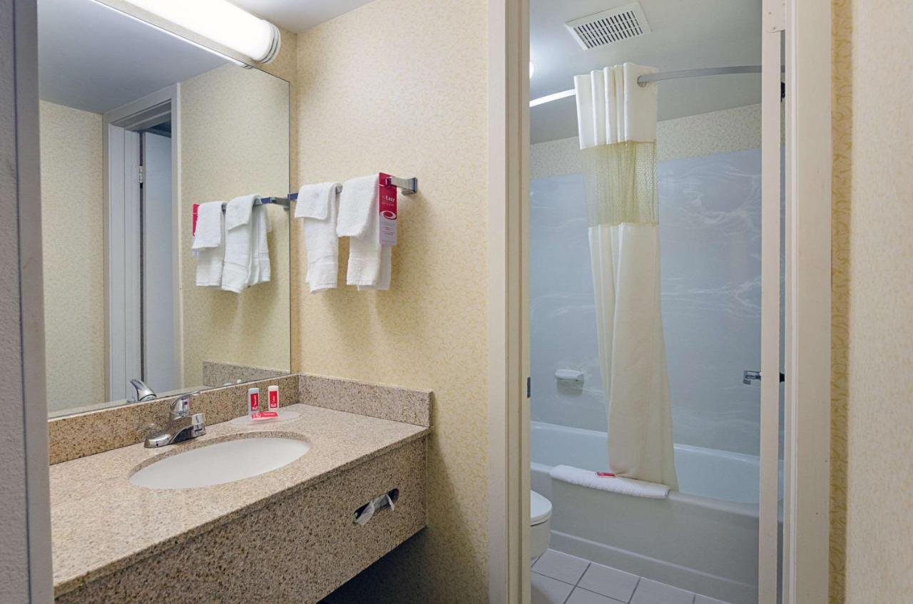 Econo Lodge Inn & Suites จอห์นสันซิตี ภายนอก รูปภาพ