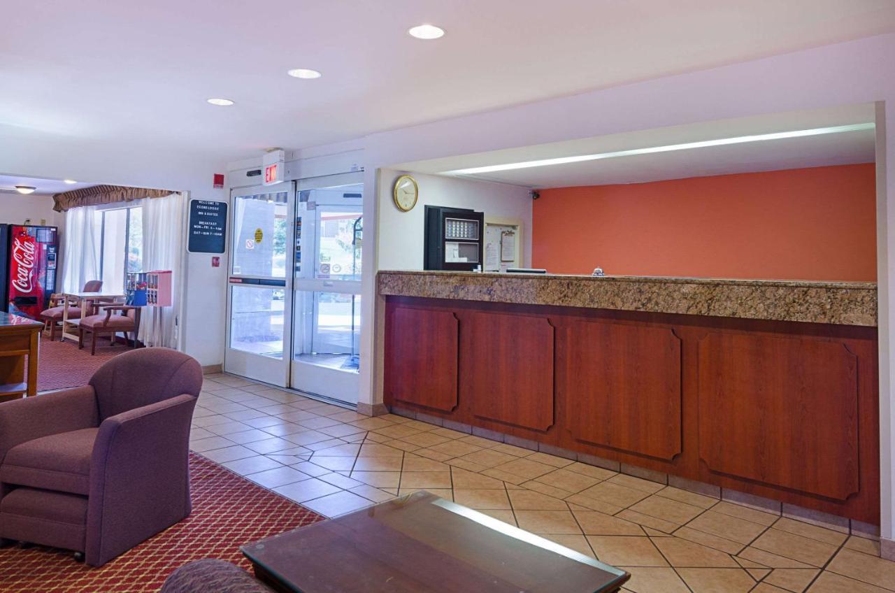 Econo Lodge Inn & Suites จอห์นสันซิตี ภายนอก รูปภาพ